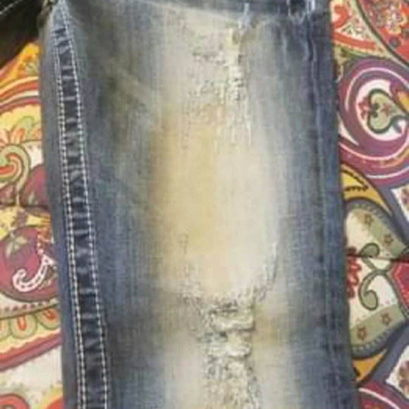 SOLD Miss Me Mid Rise Boot 28x31 - Picture 6 of 6